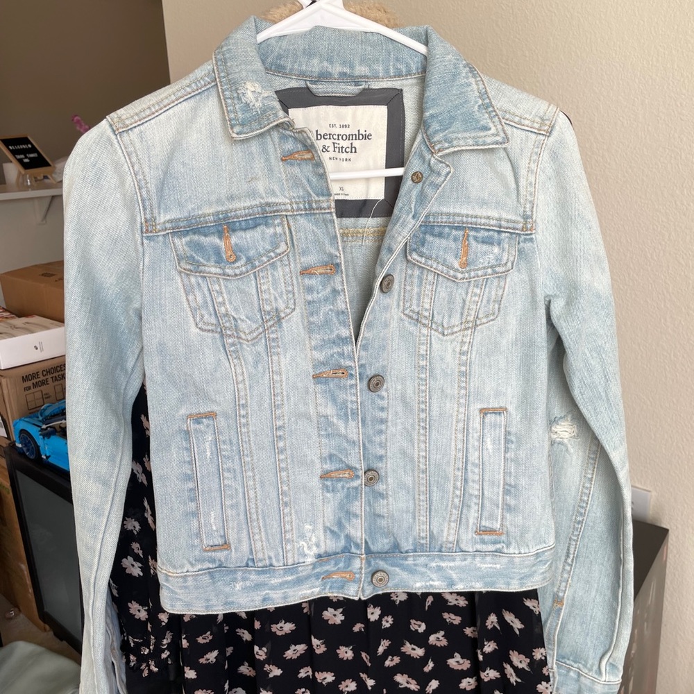 Abercrombie & Fitch Ripped Denim Jacket - Picture 2 of 3